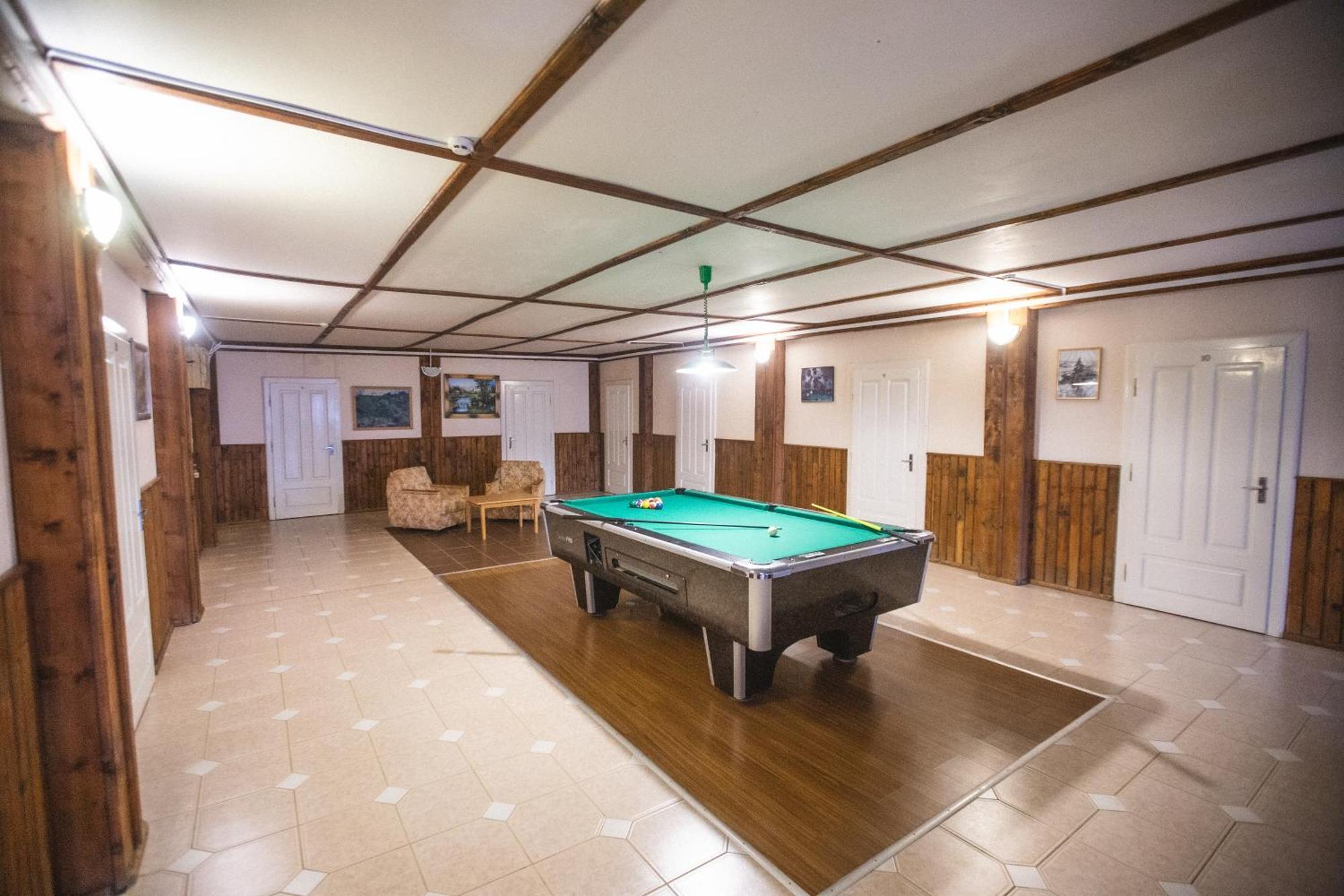 Guest House Podobovets 2000 Экстерьер фото