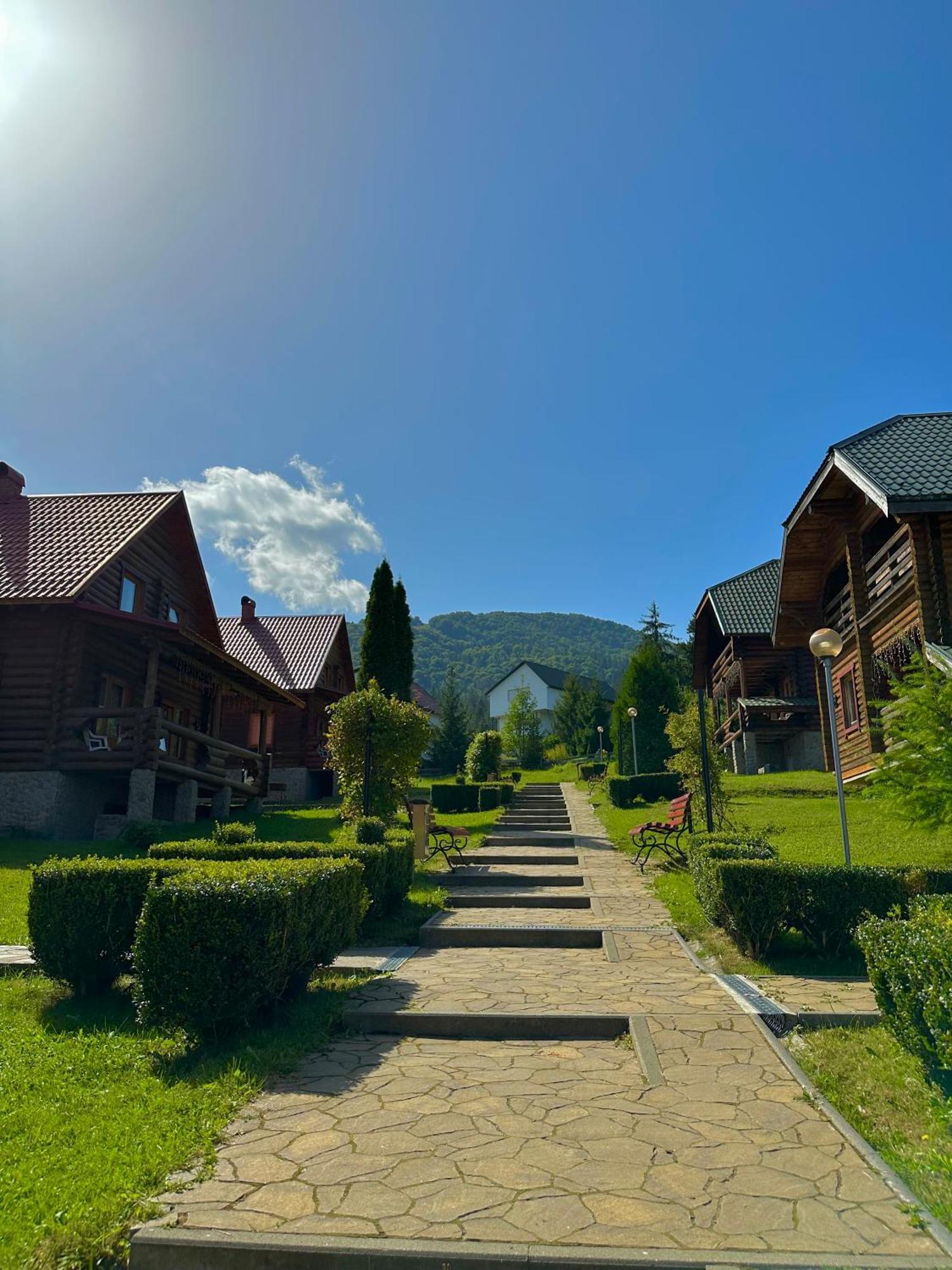 Guest House Podobovets 2000 Экстерьер фото